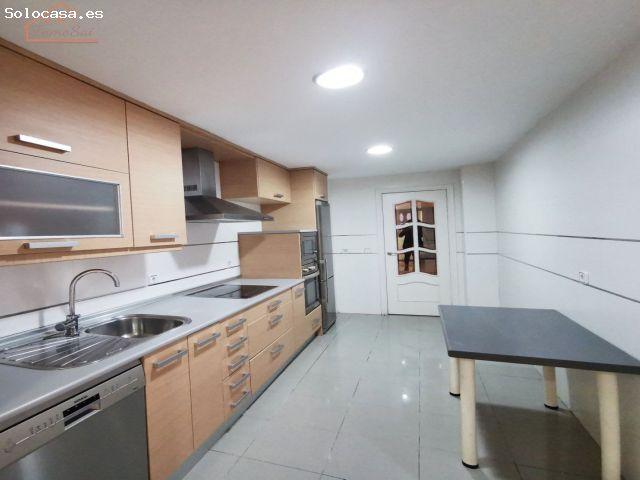 ¡HERMOSA VIVIENDA DE CUATRO DORMITORIOS!
