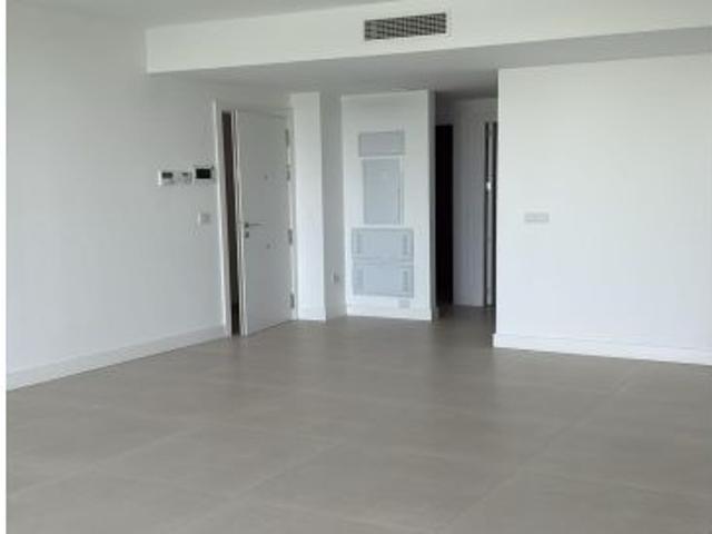 HERMOSA VIVIENDA EN PLANTA BAJA EN HIGUERÓN WEST CON GRAN JARDÍN PRIVADO – VISTAS AL MAR – RESORT D
