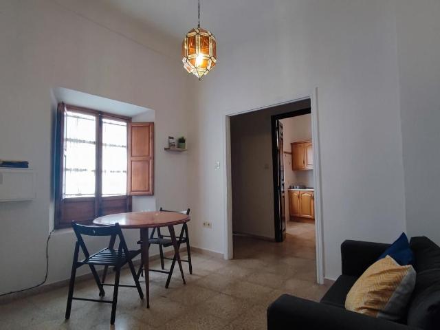 HERMOSA Y AMPLIA CASA EN EL ALBAICIN IDEAL PARA ESTUDIANTES