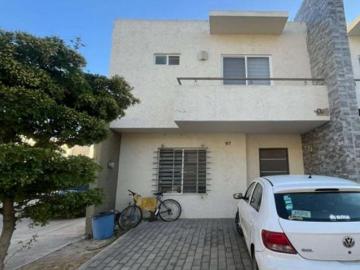 Hermosa y bien lograda Casa en Alviento Residencial