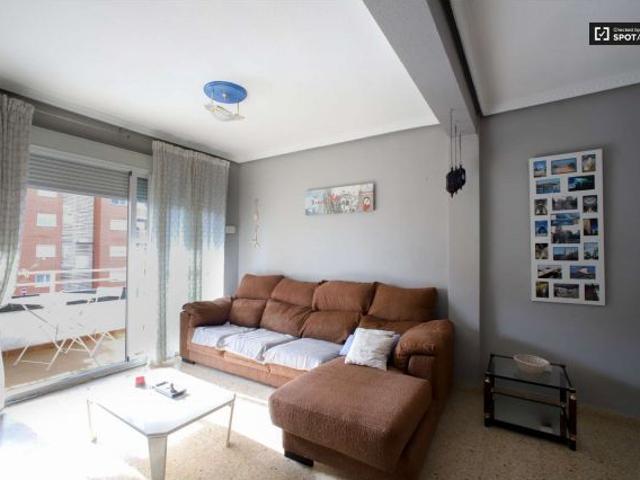 Hermoso apartamento de 2 dormitorios en alquiler en Poblats Marítims