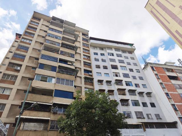 HERMOSO APARTAMENTO EN ALQUILER EN CHACAO