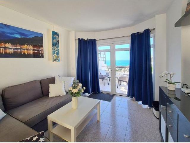 HERMOSO APARTAMENTO, LISTO PARA ENTRAR A VIVIR, CON PINTORESCAS VISTAS AL MAR EN GUANABARA PARK