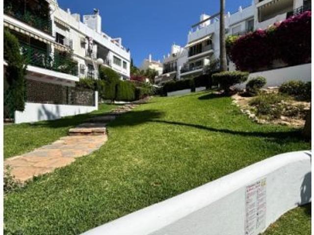 HERMOSO CHALET ADOSADO ALQUILER LARGA TEMPORADA TORREBLANCA BAJA
