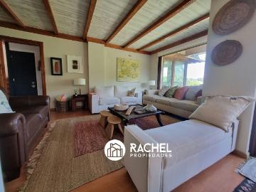 Hermoso duplex de 3 dormitorios amoblado en a pasos del centro de pucon | 3 dormitorios por 10000.00 en Pucón