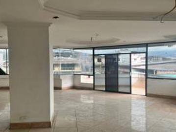HERMOSO DEPARTAMENTO EN EL 2° PISO, URB. LA CECILIA, LA TRONCAL CAÑAR