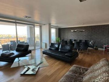Hermoso PENTHOUSE en complejo Chateau Village Con Cochera para dos autos y baulera!