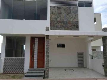 HERMOSO PROYECTO DE CASAS AMPLIAS LLEGO A MACHALA