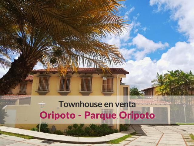 Hermoso Townhouse en venta en Oripoto
