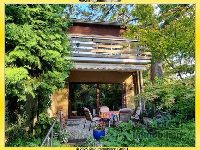Hermsdorf! Geräumiges Massivhaus 1978 mit Waldblick und interessanter Architektur