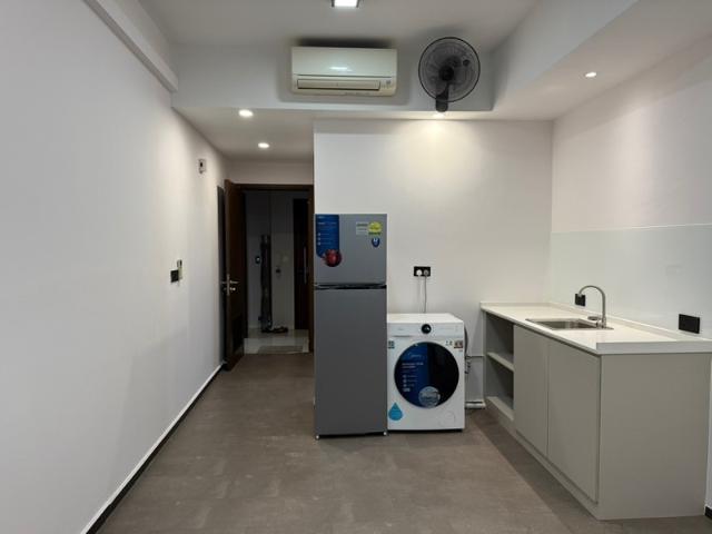 Heron Bay Executive Condominium For Rent, $2,200, 1 Bed 1 Bath 300 sqft $7.33 psf