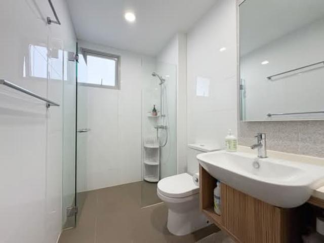 Heron Bay Executive Condominium For Rent, $5,500, 4 Bed 3 Bath 2,200 sqft $2.50 psf