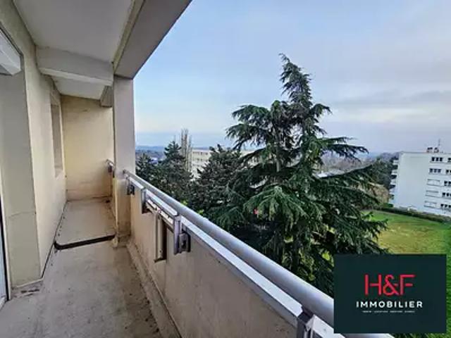 Hérouville Saint Clair 14200 Location appartement 1 pièce t1 au dernier étage