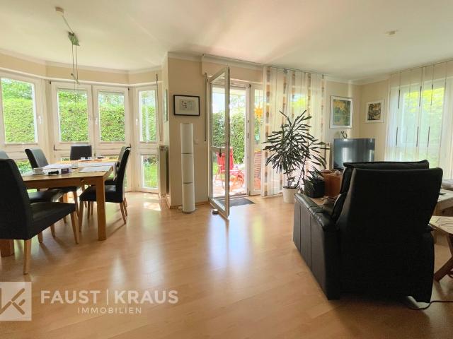Herrliche Erdgeschosswohnung mit ca. 100m² Gartenanteil