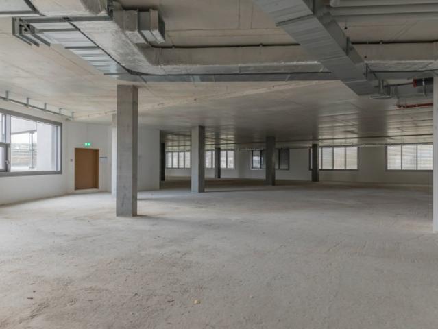 Herrliche Fläche von 600 m2 im 2. Stock eines modernen Gebäudes