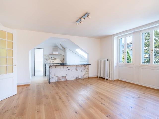Herrlicher 2,5 p Loft Stil von 130 m2 hab. Dachgeschoss