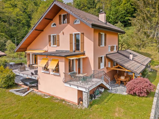 Herrliches Einfamilienhaus mit herrlichem Blick auf den See