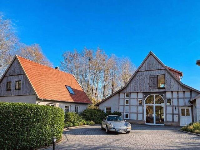 Herrliches Fachwerkanwesen mit Parkähnlichem Grundstück von Privat