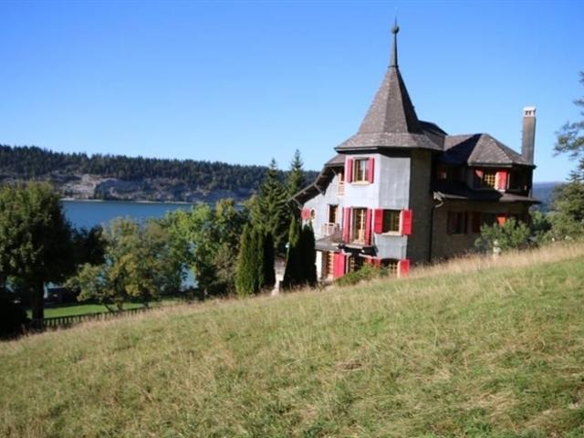 Herrliches Herrenhaus mit Blick auf den Lac de Joux