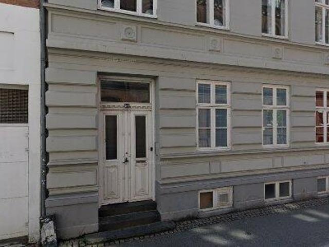 Herskabeligt og smukt lejemål i Latinerkvarteret