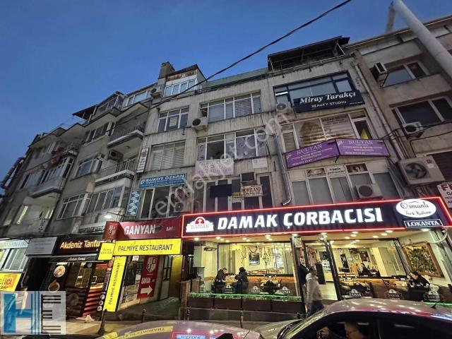 Heykelde Ünlü Cadde De Satılık Fırsat 20m2 Dükkan