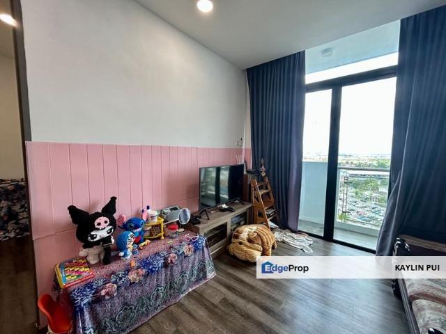 HK Square Apartment