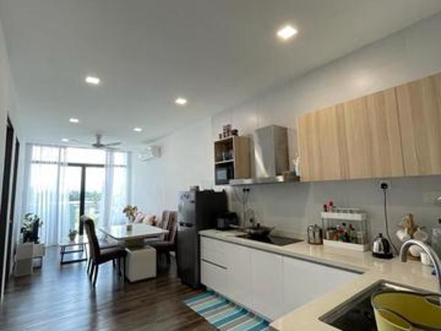 HK SQUARE DUAL KEY APARTMENT FOR SALE At STAPOK BATU KAWA KUCHING
