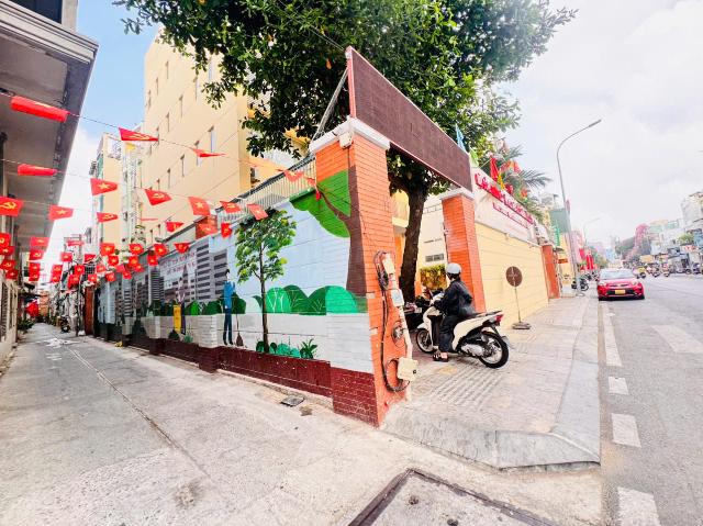 Hiếm ngang lớn 8m*11m bán nhà 5 tầng xe hơi ngủ trong nhà đ. Trần đình xu, quận 1 chủ 1 đời xưa 0938676 giang giá tốt