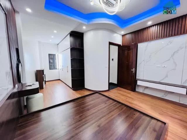 Hiếm, Nhỉnh 6 tỷ có nhà đẹp lõi Hai Bà Trưng, Ô TÔ đỗ cửa, Ở luôn