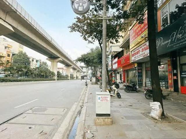 Hiếm nhà mặt phố Quang Trung, 65m2, mặt tiền 3.5m, 2 mặt phố, vị trí đẹp, kinh doanh sầm uất