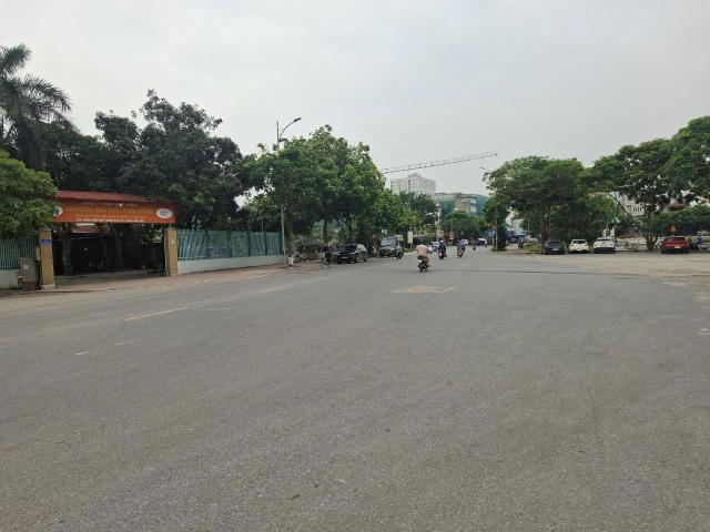 Hiếm nhà đẹp thạch bàn – cổ linh 6 tầng thang máy ô tô đỗ cổng gần hồ điều hoà, công viên nhỉnh 11 t