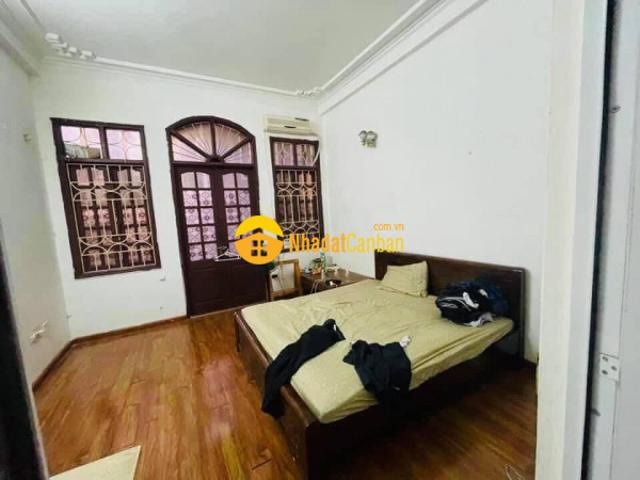 Hiếm bán lạc long quân 40m2x5t, gara ô tô, mặt tiền khủng, gia chỉ 5,6 tỷ