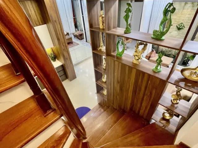 Hiếm! Chỉ 7.99 Tỷ Có Nhà Xã Đàn 5 Tầng, Ngõ Thông, Ô Tô Qua Nhà, Kinh Doanh, Cách Phố 30M