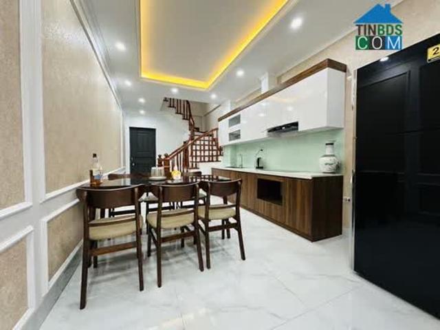 Hiếm Lô Góc Trung Tâm Phố Full Tiện Ích, Tại Ngọc Thụy, Long Biên