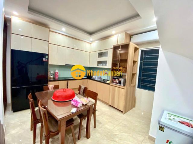Hiếm phố cát linh 50m2, 6t thang máy 2 thoáng, mt4m giá 13.8 tỷ trung tâm đống đa