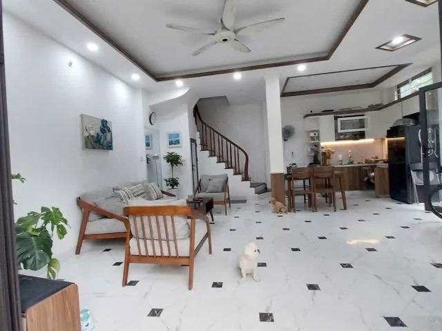 Hiếm quá! Bán nhà riêng Tân Mai, Trương Định. Mặt ngõ Thông. 46m × 6 Tầng. Gara Ô tô. Chỉ 12 tỷ 3