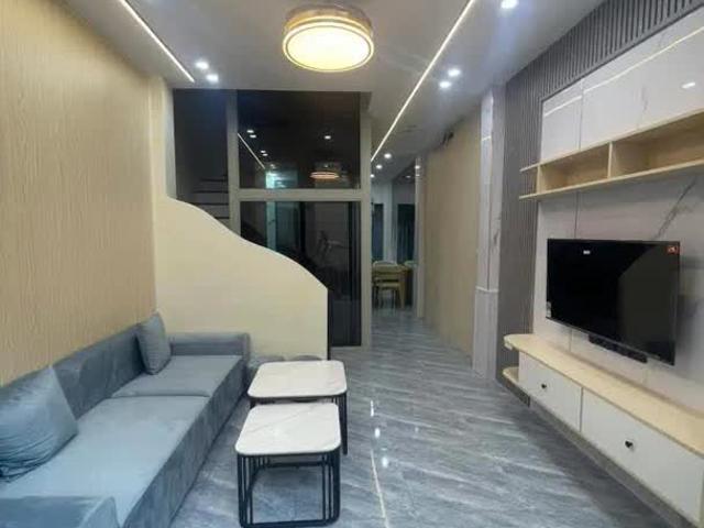 Hiếmmm. Trung Tâm Ngọc Thụy 45m2, 4T Thang Máy, Ô Tô Gần Nhà, Full Nội Thất Chỉ 8. X Tỷ