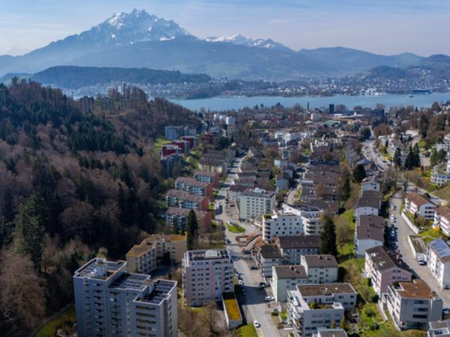 Himmlische Attikawohnung im Würzenbach in 6006 Luzern