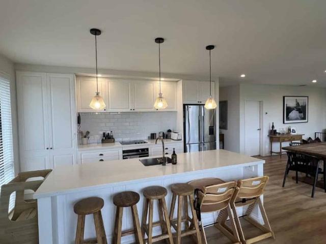 Hinds Arundel Road, Executive 3 Bedroom Home
