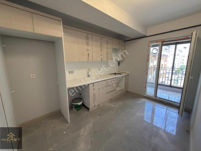 Hicret'den İsmetpaşa Mh. 3+1, 125m² Köşe Başı Lüks Ara Kat Daire