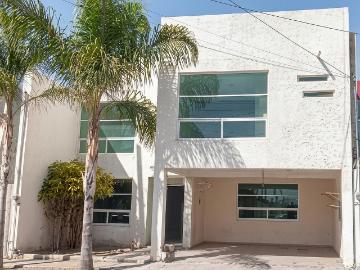 Hidalgo, Francisco I. Madero, Col. Magisterio. Casa en Venta