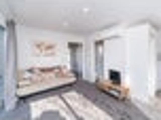 Hidden gem on a freehold title!