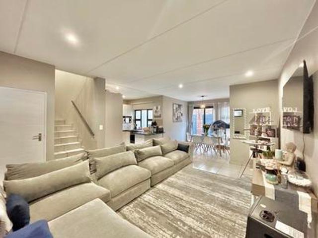 hidden gem in ferndale | space, comf.