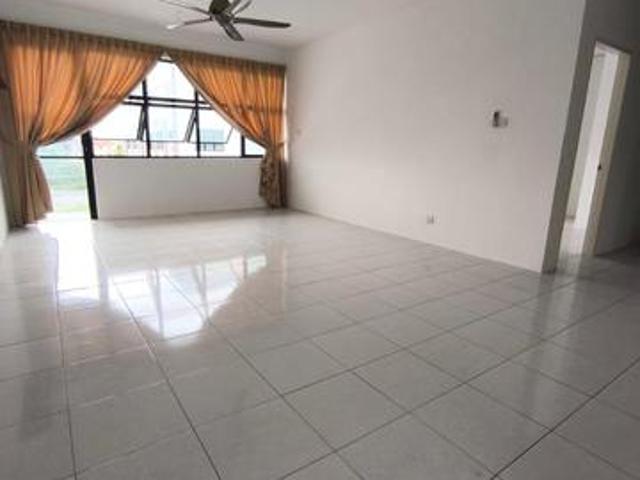 Hidden Gem Super Cheap 3 Bedroom Regalia Apartment