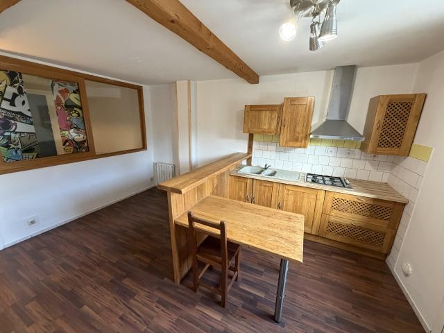 HIDRI IMMO PLUS vous propose un appartement T2 avec parking à Grenoble