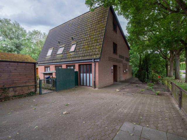 Hier können Sie ca. 20.000,00EUR MieteJahr generieren!* Zweifamilienhaus in Bremen Burg zu verkaufen