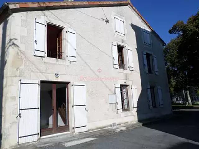 Hiersac 16290 Achat / Vente immeuble