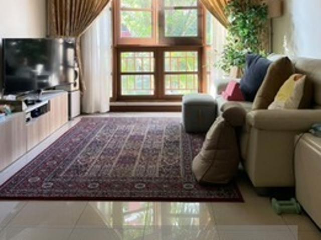 High Oak Condominium D21, Condominium