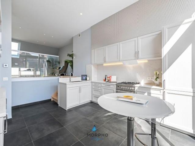 High end triplexappartement in hartje Brugge – Licht, lux.