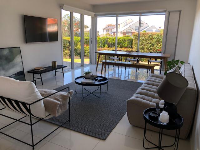 High end apartment Two minutes' walk to the beach!